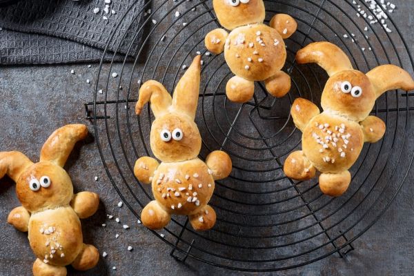 Osterbacken und - basteln